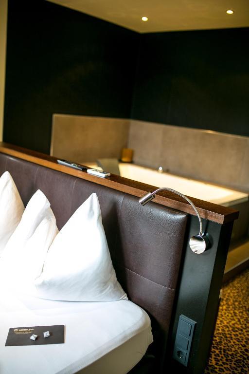 Hotel Seebrunn Am Wallersee Henndorf am Wallersee Zewnętrze zdjęcie