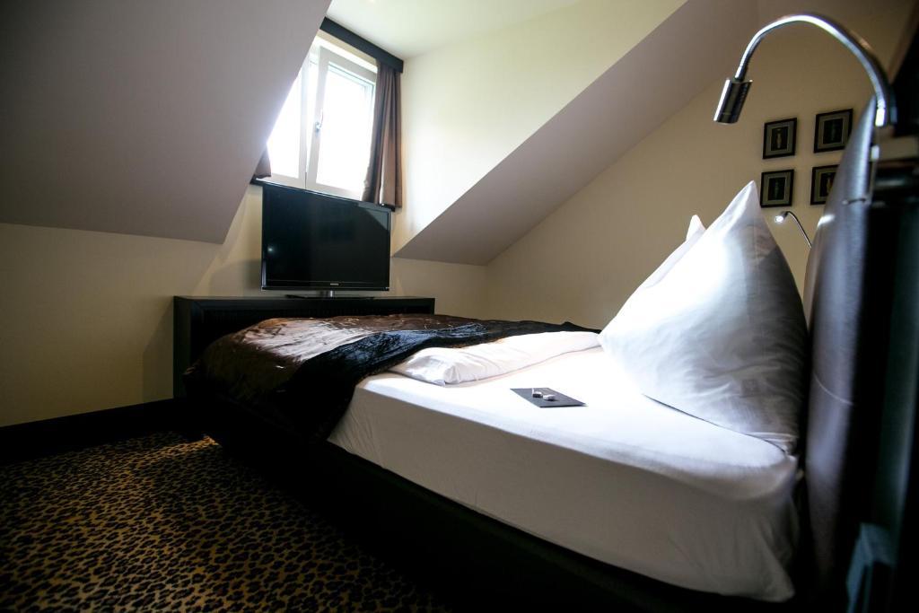 Hotel Seebrunn Am Wallersee Henndorf am Wallersee Pokój zdjęcie